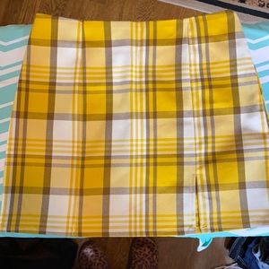 Forever 21 brown/gold plaid short skirt zipper on side size Medium